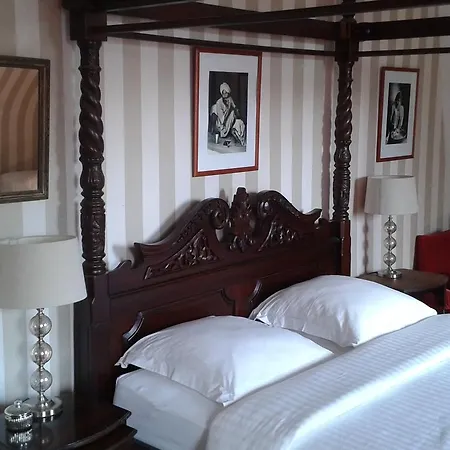 La Liniere לינה וארוחת בוקר 3*