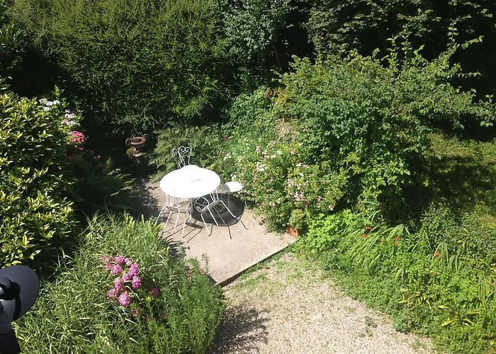 Couette-café La Liniere 3*